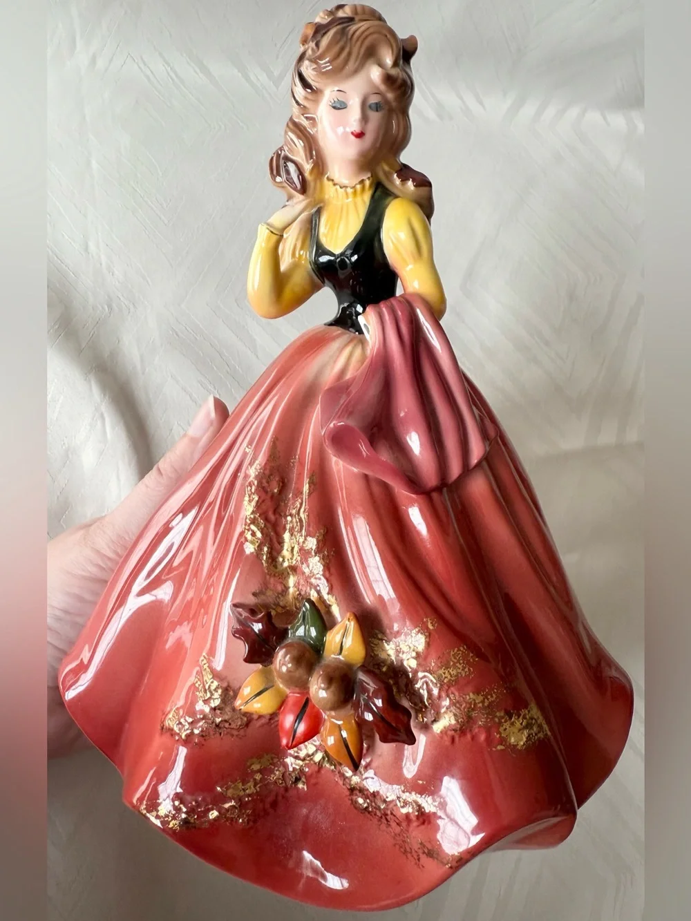 Josef Originals beautiful figurine
